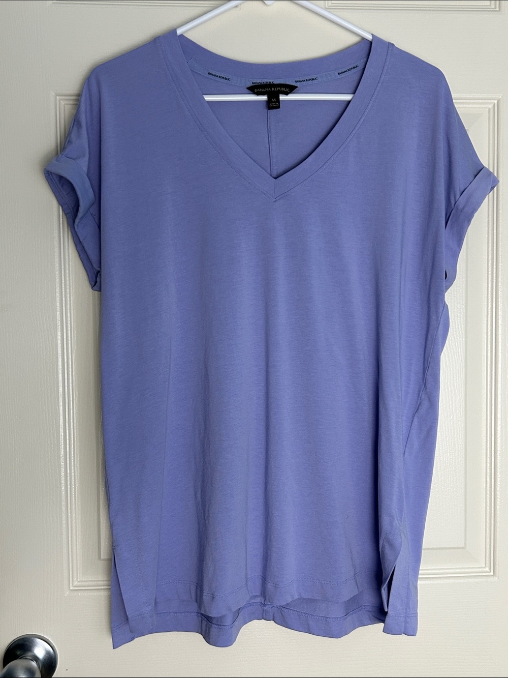 Banana Republic V-Neck Short Rolled Sleeves Tee Sz Med Like New Condition